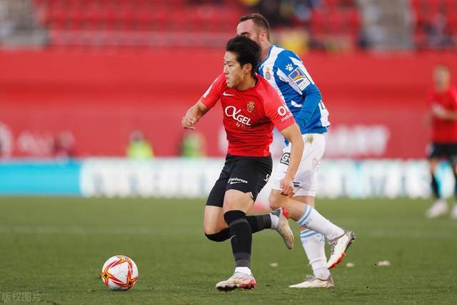 6.2日：西班牙站排名不佳！德比斯谨慎解释，网友暖心安慰
